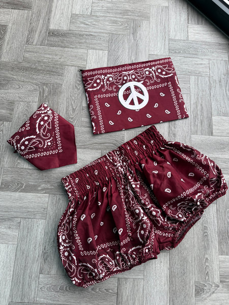 BANDANA SHORTS, TIE & CLUTCH BAG
