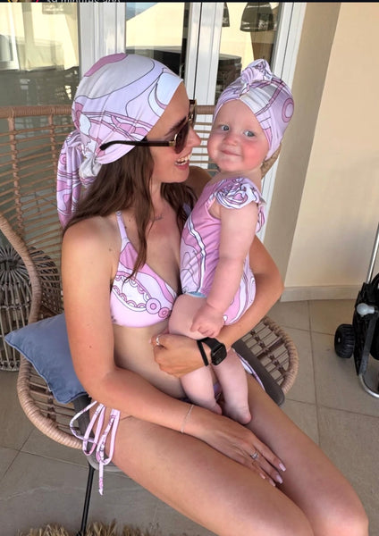 AMY KINI & SARONG