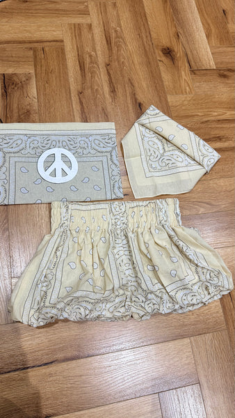 SIZE 8-10 BANDANA SHORTS, TIE & CLUTCH BAG