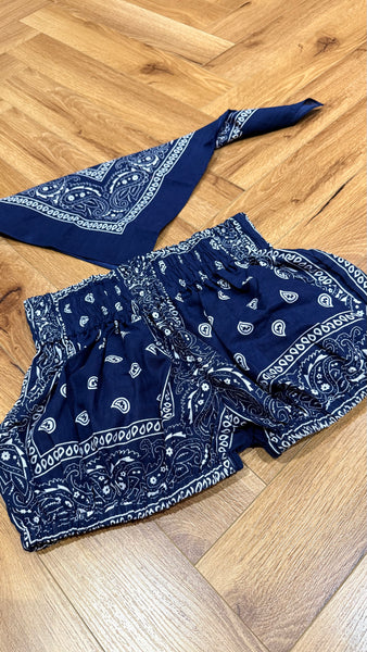 SIZE 6-8 NAVY BANDANA SHORTS & TIE